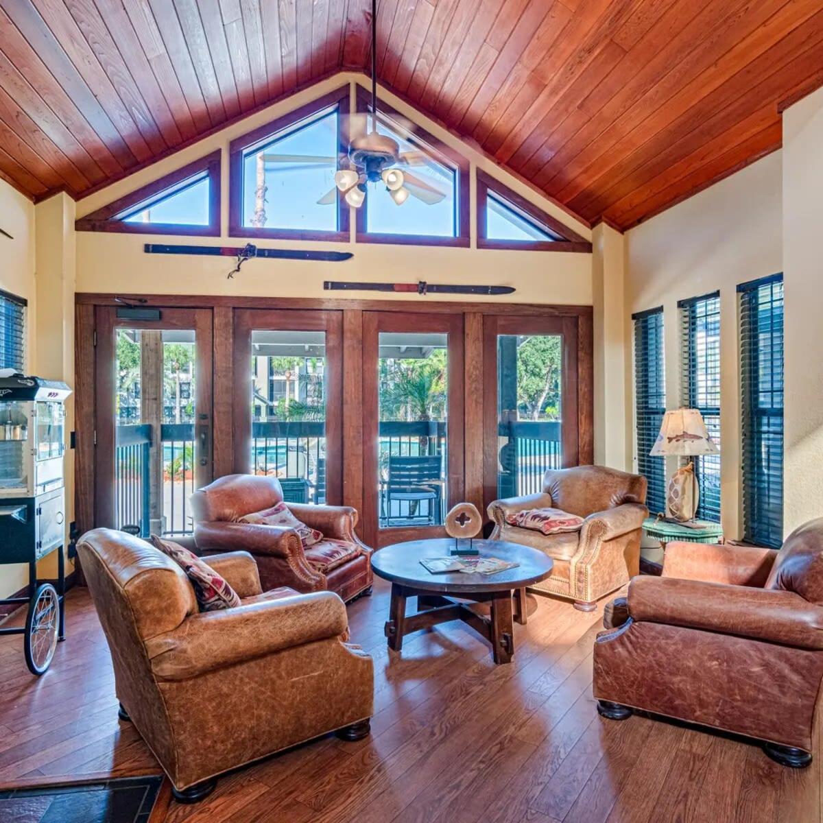 4Bd 2 Mi To Usf Free Pool + 24 Hour Gym Villa Tampa Buitenkant foto